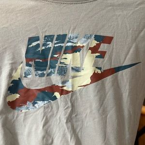 Never worn Nike shirt